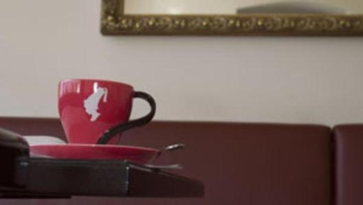 Hotel Csejtei Feldbach Kültér fotó