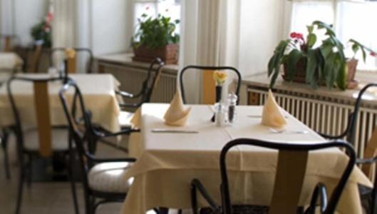 Hotel Csejtei Feldbach Kültér fotó